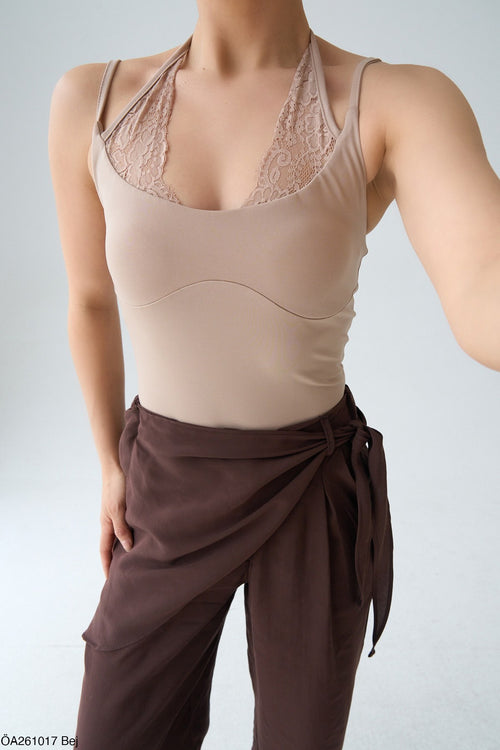 Beige (nude)